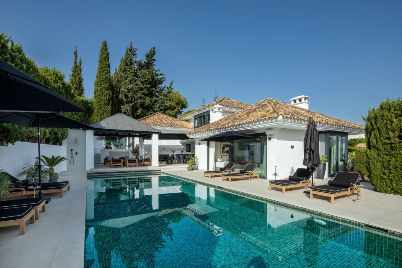 Interni Nueva Andalucia Marbella