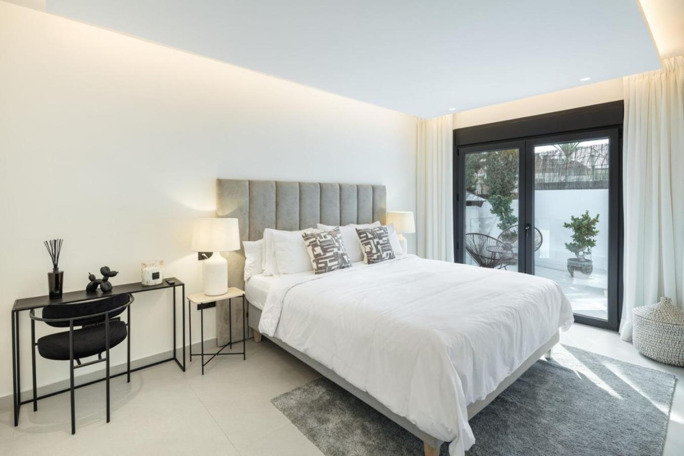 Villa Interni Nueva Andalucia *